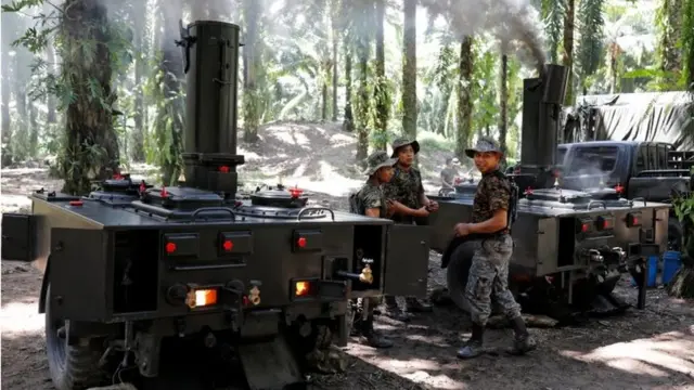 Soldados en El Estor