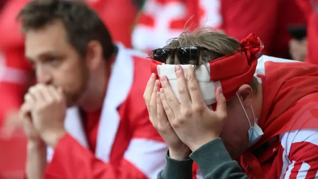 হতবাক ডেনমার্কের ফ্যান।