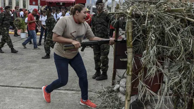 Entrenamiento a civiles