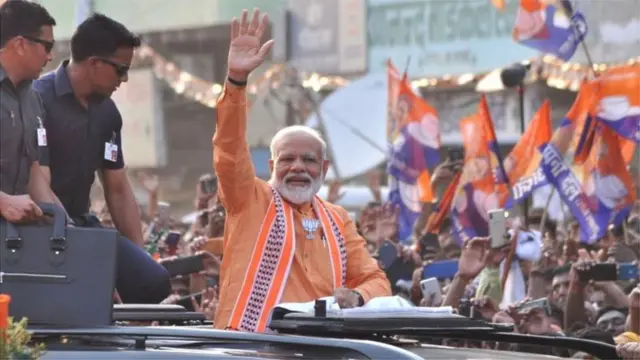 नरेंद्र मोदी