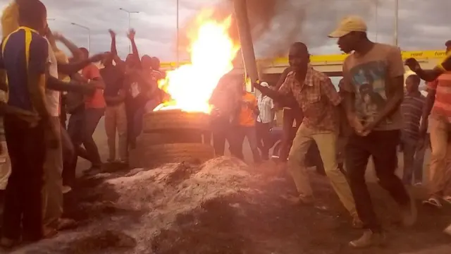 Natiijada markii la shaaciyay, waxay rabshado ka bilowdeen deegaanada mucaaradka laga taageero