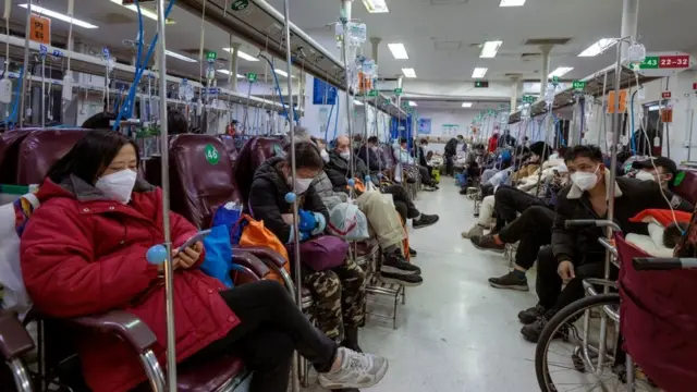 Приемный покой в шанхайской больнице 15 января 2023 года