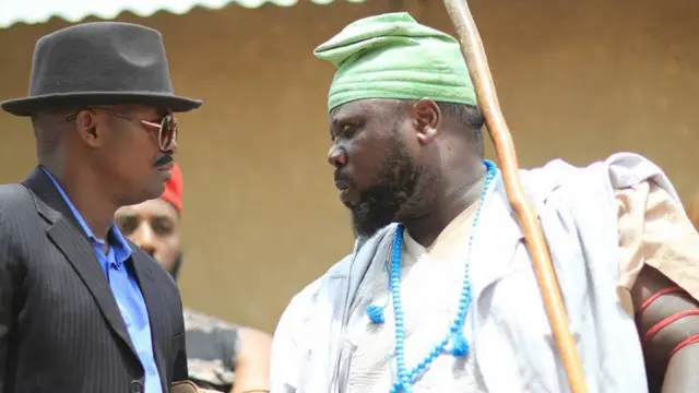 Tauraro Baballe Hayatu (hagu) da Tijjani Asase (dama) a cikin fim din 'Dan Birni' wanda aka nada ranar Talata...