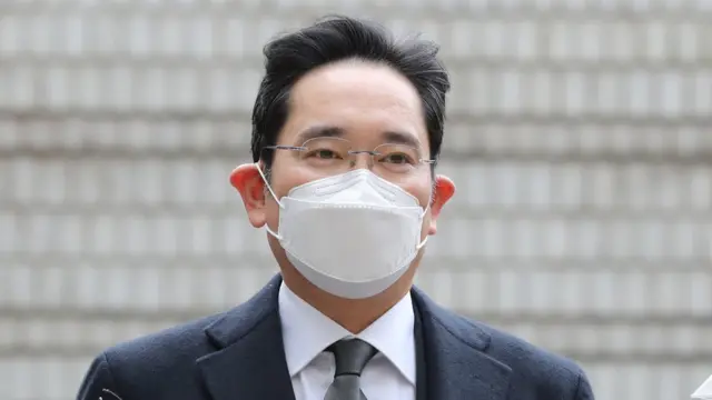 지난 1월 18일 서울 서초구 고등법원에서 열리는 '국정농단' 사건 파기환송심 선고 공판에 출석하는 이재용 부회장