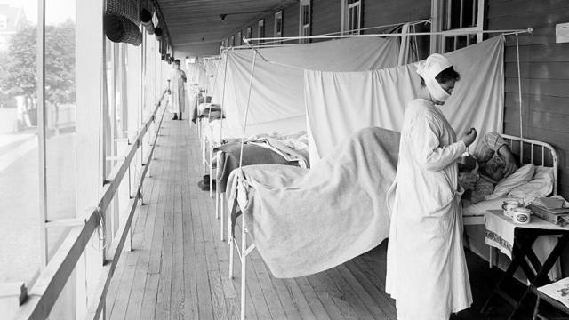 Spanish flu patients at an American hospital in 1918