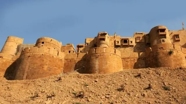 બીબીસી ગુજરાતી મરાઠા સામ્રાજ્ય એનસીઈઆરટી મહારાષ્ટ્ર પાઠ્ય પુસ્તક જેસલમેર રાજસ્થાન વિવાદ શિક્ષણ શાળા