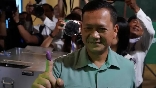 カンボジア総選挙、与党が圧勝の見通し 首相は近く長男に権力