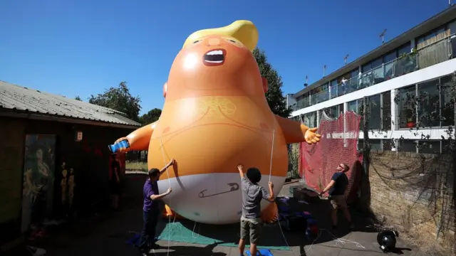 عروسک ترامپ