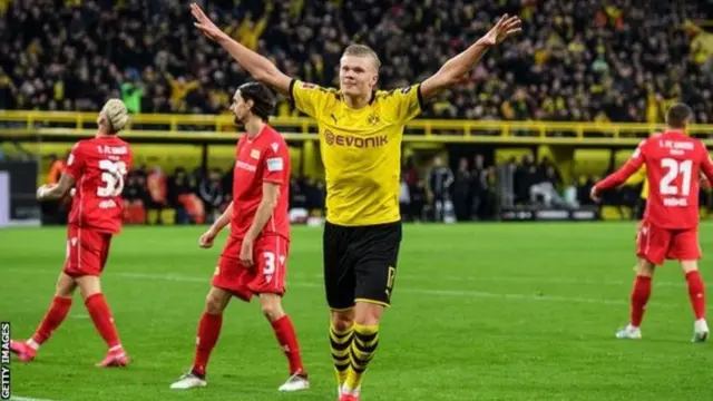 Erling Braut Haaland ni mchezaji anayeng'ara barani ulaya kwa sasa na kiwango chake hakijawahi kushuka tangu alipojiunga na Borussia Dortmund