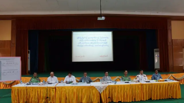 နေပြည်တော် သတင်းစာရှင်းလင်းပွဲ