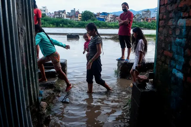 जल उत्पन्न प्रकोप