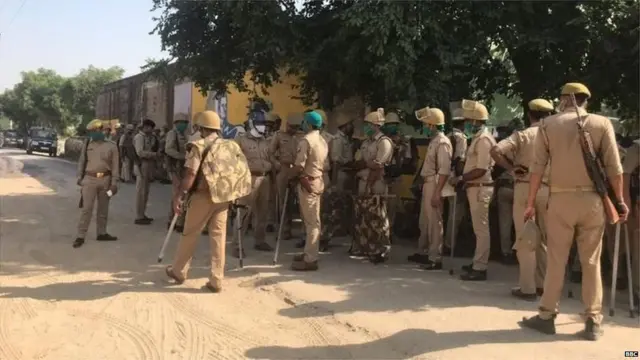 హాథ్‌రస్, Hathras