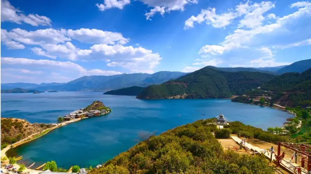 লুগু হ্রদ