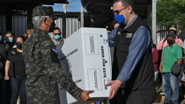 Presidente del Consejo Nacional Electoral en Honduras, Kelvin Aguirre.