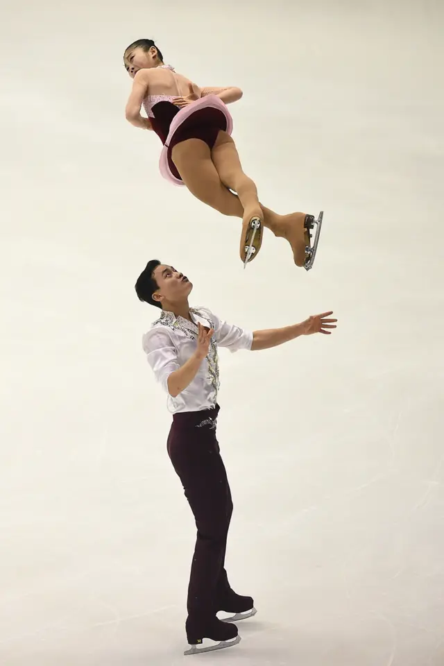 Ryom Tae Ok y Kim Ju Sik