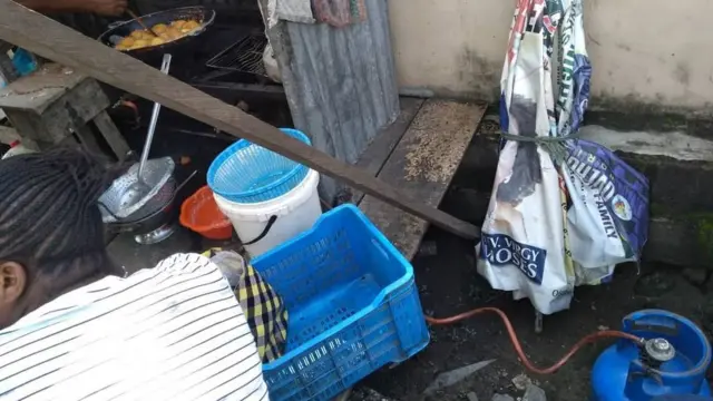 Onye ji gaasị eghe akara