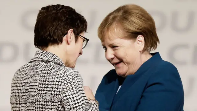 Kramp-Karrenbauer y Merkel
