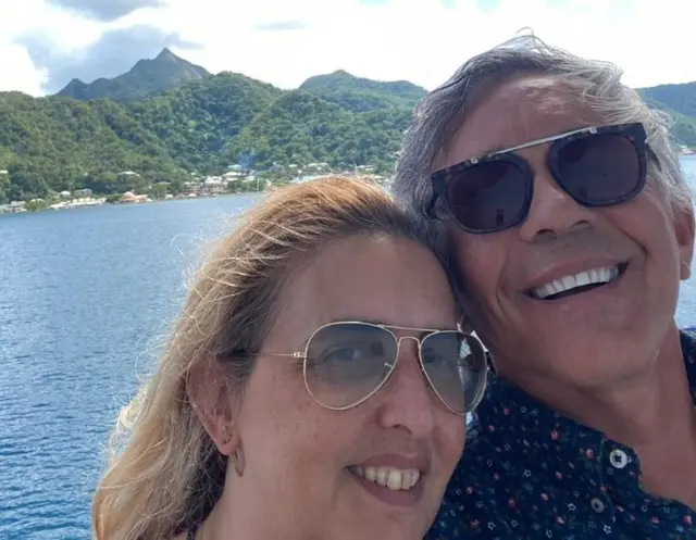 o casal Jorge Fontes e Sonia González no cruzeiro
