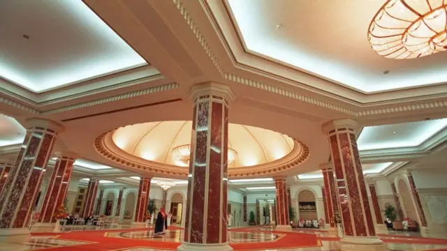 په برید کې درې نور کسان ټپیان شوي هم دي.