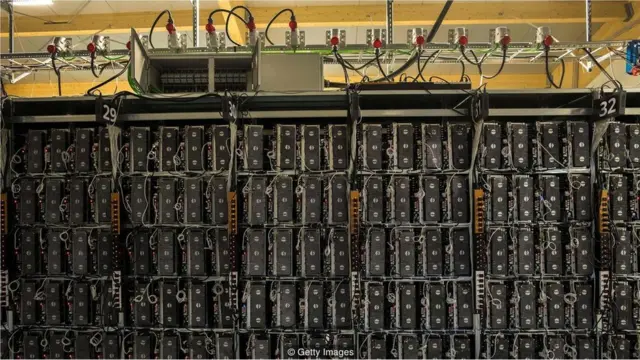 Essa fábrica de Bitcoin perto da capital da Islândia, Reykjavik