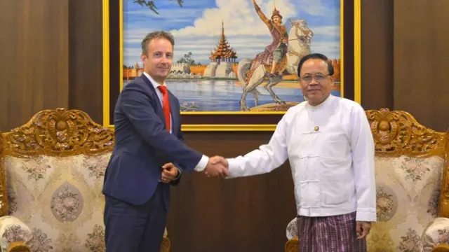 ဒေါ်အောင်ဆန်းစုကြည်ကို အိမ်ရှင်နယ်သာလန်အနေနဲ့ နိုင်ငံခြားရေးဝန်ကြီးတစ်ဦးအတွက် သံတမန်လုံခြုံရေးနဲ့ အကာအကွယ် စောင့်ရှောက်မှုတွေကို စီစဉ်ပေးမှာဖြစ်