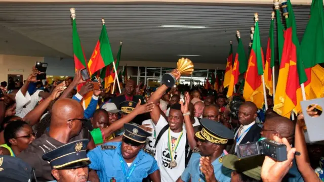 Aworan awọn agbabọọlu Cameroon