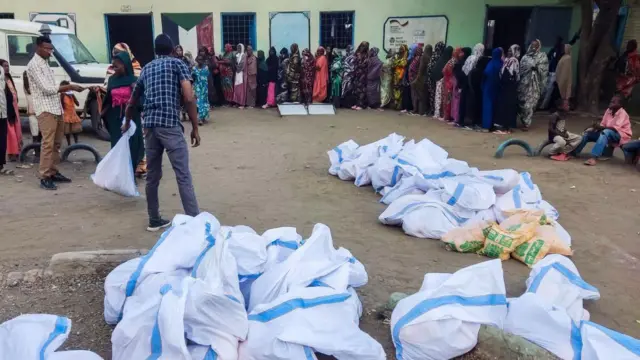 Enyemaka ndị agha metutara