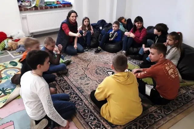 Урок з дітьми-переселенцями