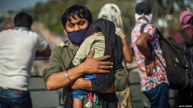 પ્રવાસી મજૂરો