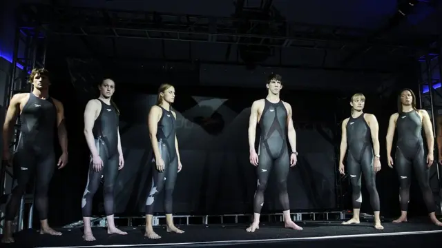 Презентация костюмов LZR Racer