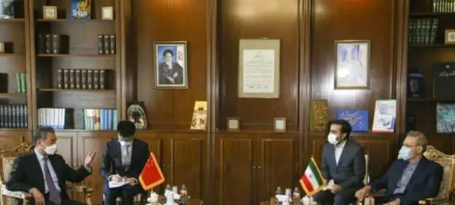 لاریجانی و وانگ ئی