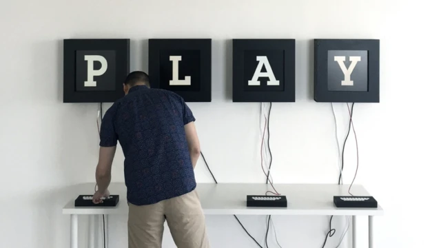 Four Letter Word เป็นผลงานที่ภูรินสร้างสรรค์ ระหว่างทำงานที่ไอดีโอ