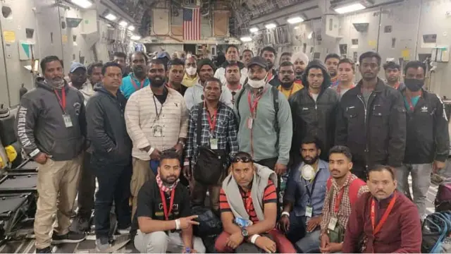 કાબુલથી અમેરિકાની આર્મી દ્વારા રૅસ્ક્યૂ કરાયા ત્યારની તસવીર