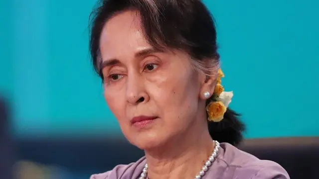 အစိုးရအဖွဲ့နဲ့ တပ်မတော်ကို ဒီကနေ့တွေ့ဆုံပြီး ICJ ကိစ္စကို ဒေါ်အောင်ဆန်းစုကြည် ရှင်းပြဖို့ရှိ