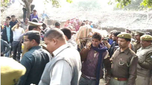 उन्नाव: अंतिम संस्कार