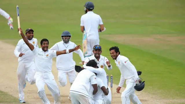 ශ්රී ලංකාව, එංගලන්ත කණ්ඩායමට එරෙහිව පළමු වරට එංගලන්තයේදී ම ටෙස්ට් තරගාවලියක් ජයග්රහණය කිරීමට සමත් වූයේ 2014 වසරේදී ය.