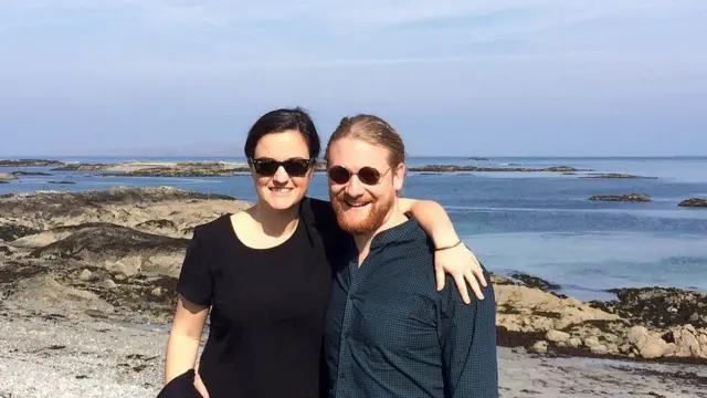 كيف تنجح العلاقات العاطفية رغم بُعد المسافة؟