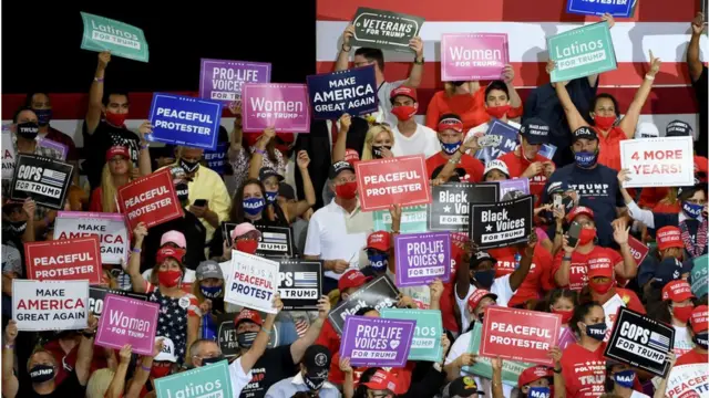 Mitin a favor de Trump