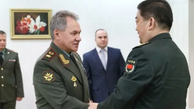 సైన్యాధికారులు