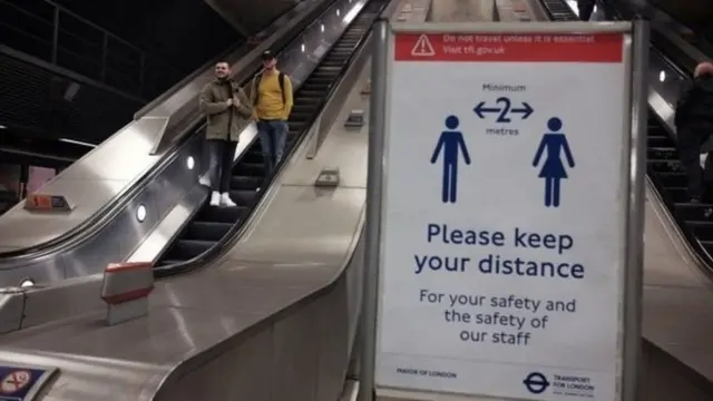 सोशल डिस्टन्सिंग