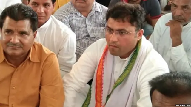 ਅਸ਼ੋਕ ਤੰਵਰ ਹਾਲ ਵਿੱਚ ਹੀ ਰਤੀਆ ਵਿੱਚ ਡੇਰੇ ਦੇ ਸਮਾਗਮ ਵਿੱਚ ਹਿੱਸਾ ਲੈਣ ਪਹੁੰਚੇ ਸਨ