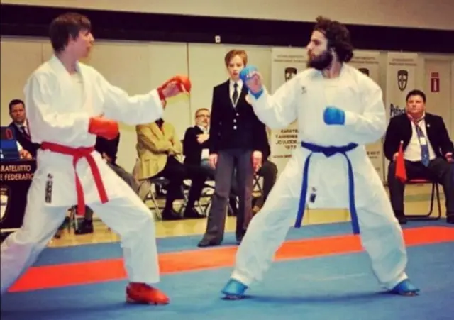 جعفرقلی‌زاده (راست) می‌گوید هیچ وقت نفهمید برای چه دستگیر شده است