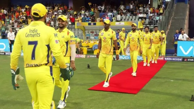 தோனி Vs கோலி