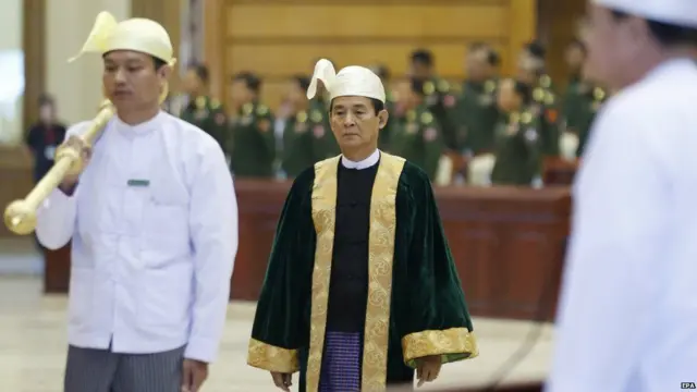 ပြည်သူ့လွှတ်တော် အစည်းအဝေး