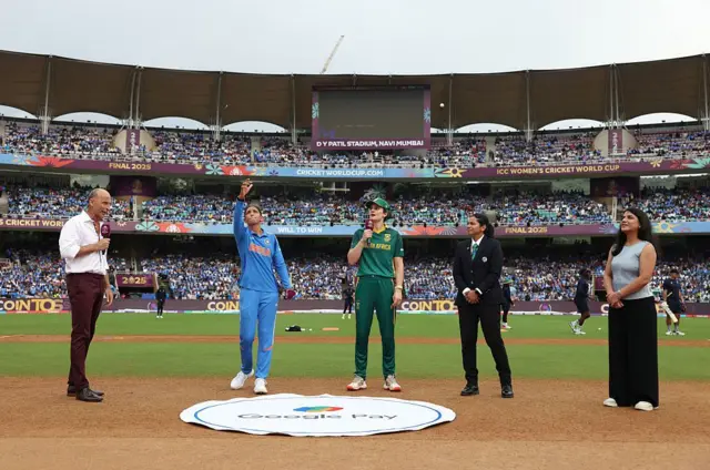 ලෝක කුසලාන කාන්තා ක්‍රිකට් තරගාවලියකදී ඉන්දීය කණ්ඩායම කාසියේ වාසිය පරාජය වූ වැඩිම අවස්ථාව සඳහා වන වාර්තාව සම වීමද මෙම තරගයේදී වාර්තා විය.