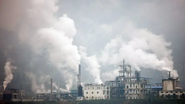 'புவி வெப்பமயமாதல்: தண்ணீர் பிரச்சனையும் வியக்க வைக்கும் மாற்று வீடுகளும்'