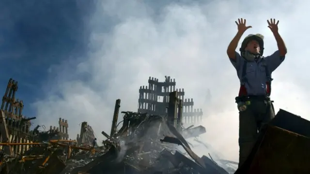 หน่วยดับเพลิงนิวยอร์กสูญเสียนักผจญเพลิงไป 343 คน