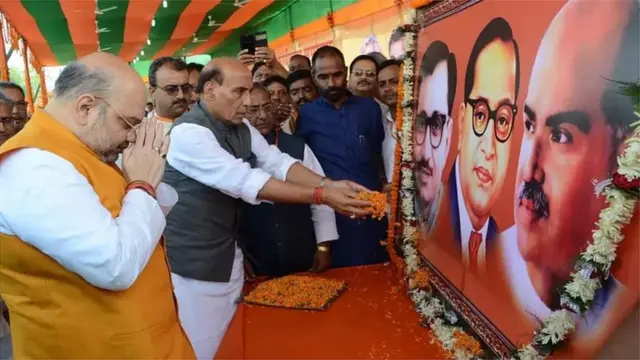 ભાજપ વિનાયક દામોદર સાવરકરની હિન્દુત્વની વિચારધારામાં માને છે, સાવરકર હિંદુત્વ અને હિન્દુઈઝ્મને એક નહોતા માનતા