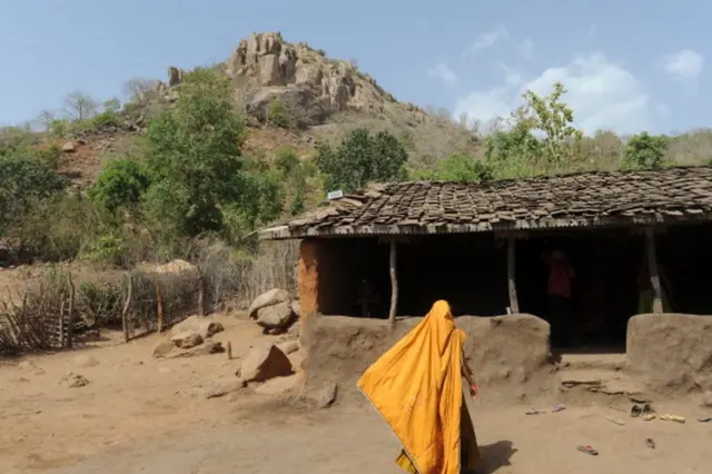 બનાસકાંઠાની મહિલાઓમાં સાક્ષરતાનું પ્રમાણ ખૂબ જ ઓછું છે