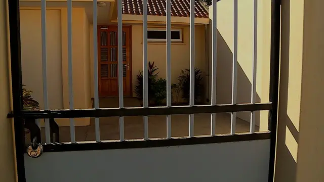 గుజరాత్‌, కోటీశ్వరుల గ్రామం